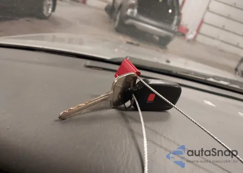 2000 Toyota Camry Le V6 from USA, damaged, VIN 4T1BF22K3YU097731